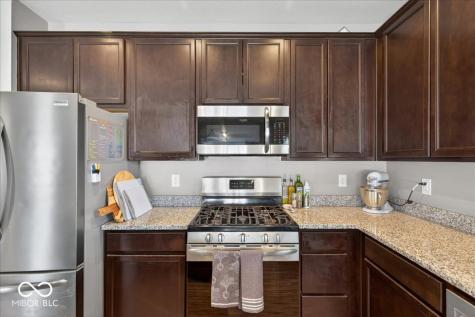 275 Longleaf Lane Greenfield IN 46140
