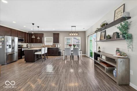 275 Longleaf Lane Greenfield IN 46140