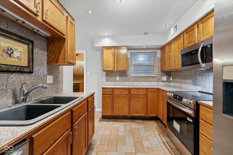 8618 Skyway Drive Indianapolis IN 46219