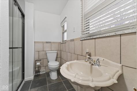 8618 Skyway Drive Indianapolis IN 46219