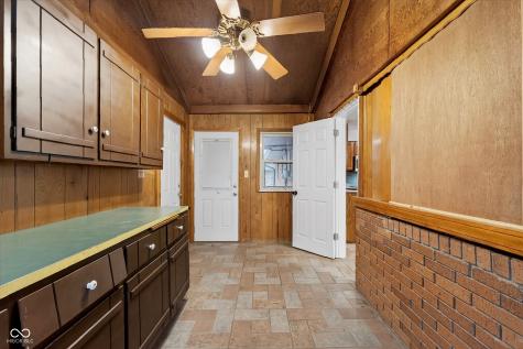 8618 Skyway Drive Indianapolis IN 46219