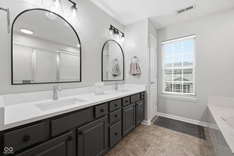 10267 Landis Boulevard Fishers IN 46040