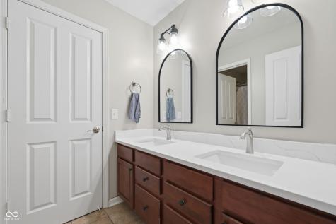 10267 Landis Boulevard Fishers IN 46040