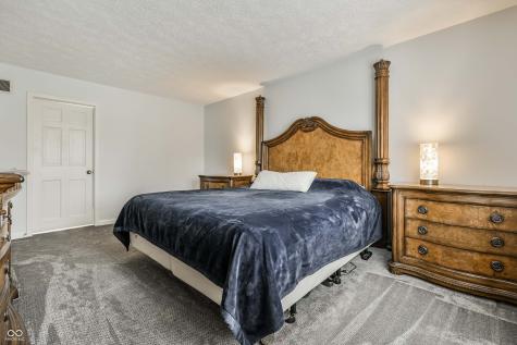 727 Johnson Drive Carmel IN 46033