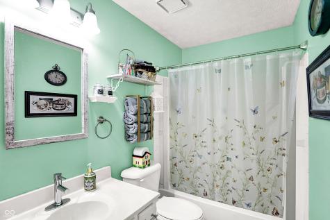 9828 Pine Ridge N Drive Fishers IN 46038
