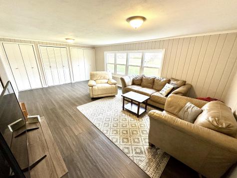 8233 E 11th Street Indianapolis IN 46219