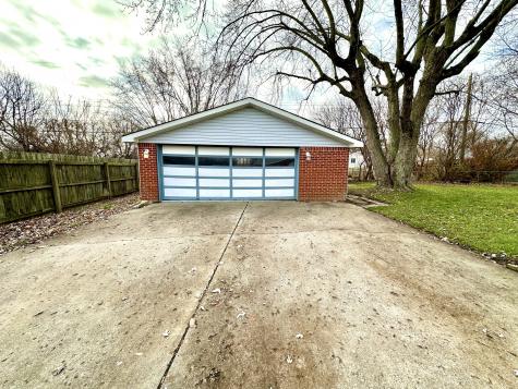 8233 E 11th Street Indianapolis IN 46219