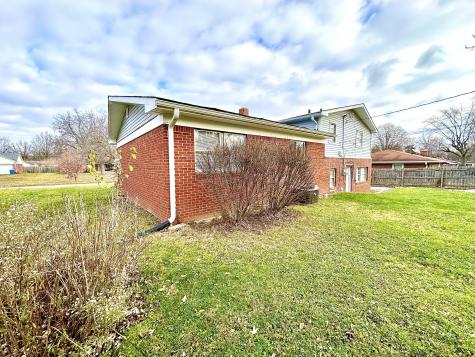 8233 E 11th Street Indianapolis IN 46219