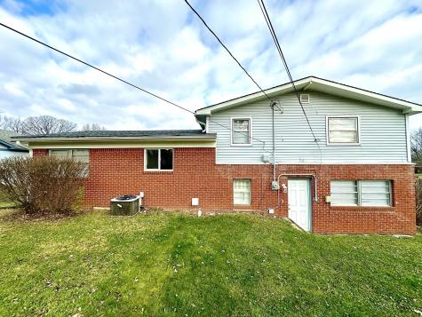 8233 E 11th Street Indianapolis IN 46219