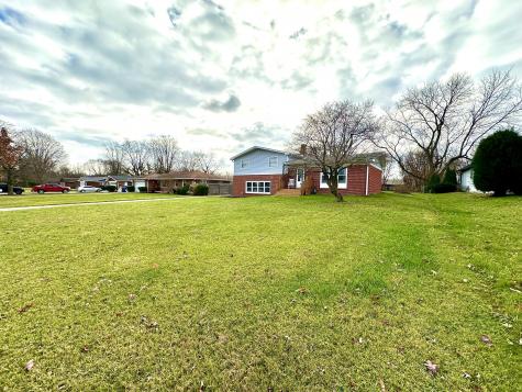 8233 E 11th Street Indianapolis IN 46219