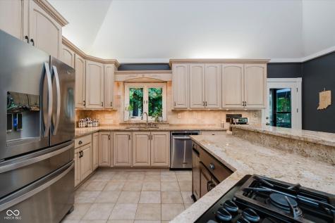 8301 Reef Court Indianapolis IN 46236