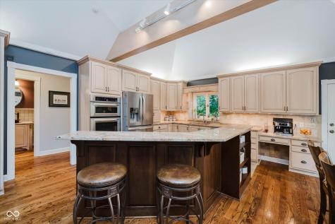 8301 Reef Court Indianapolis IN 46236