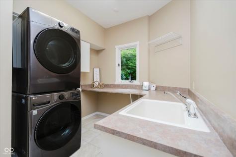 8301 Reef Court Indianapolis IN 46236