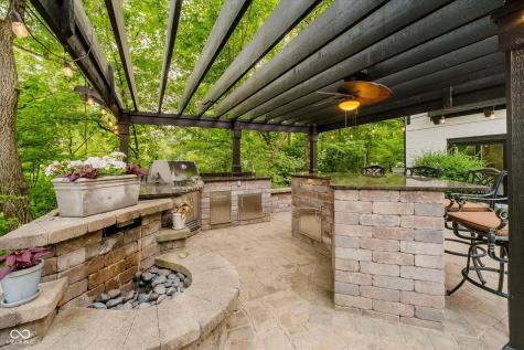 8301 Reef Court Indianapolis IN 46236