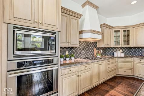 350 Millridge Drive Indianapolis IN 46290