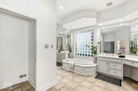 350 Millridge Drive Indianapolis IN 46290