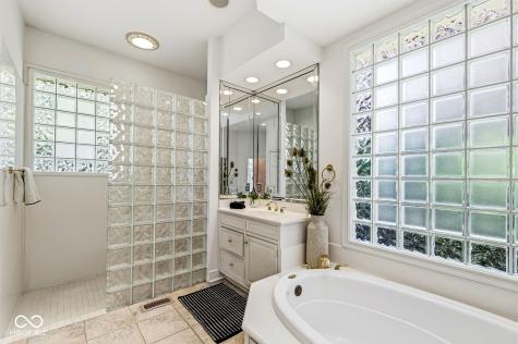 350 Millridge Drive Indianapolis IN 46290