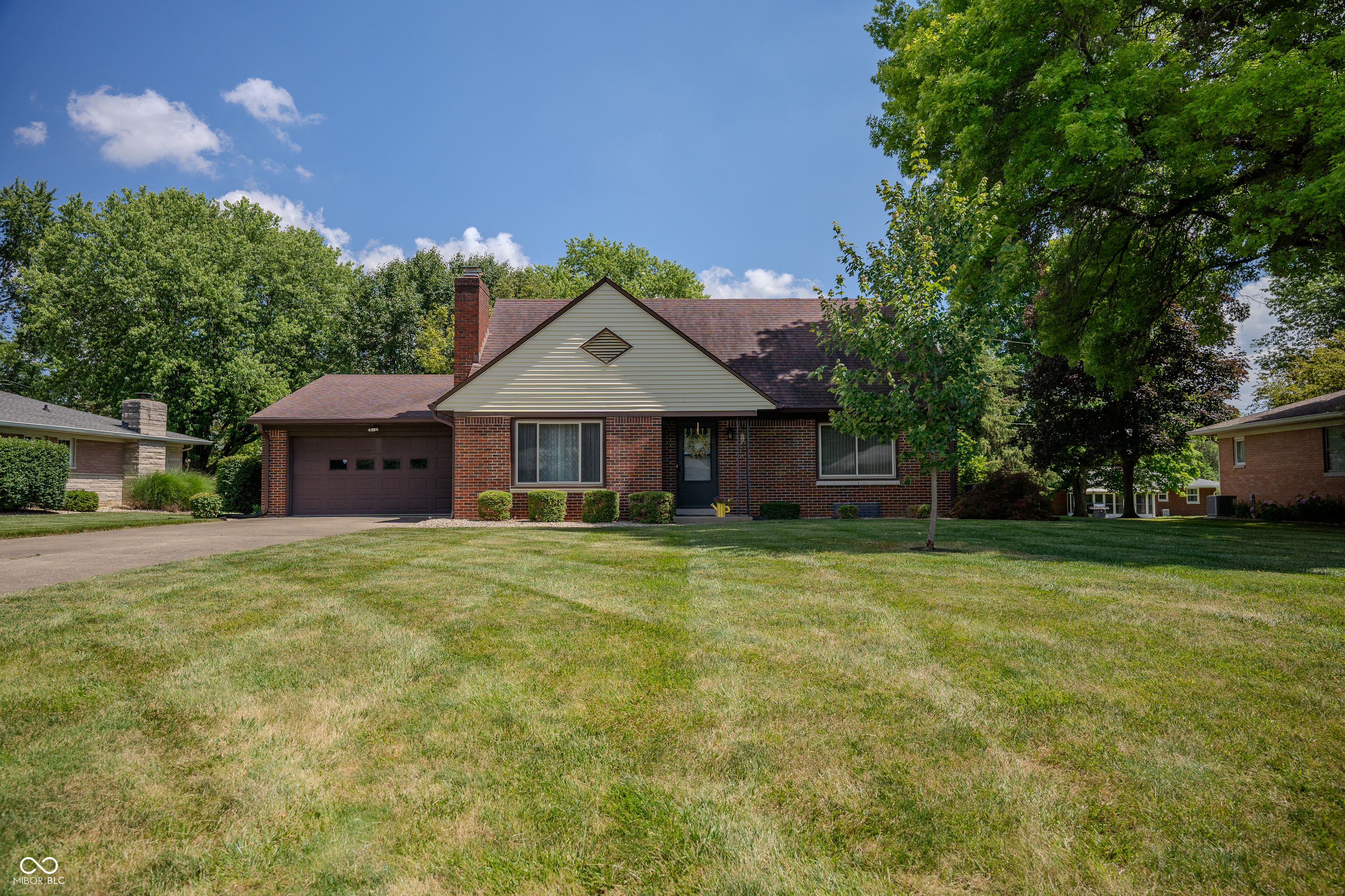 2141 Redfern Drive Indianapolis IN 46227
