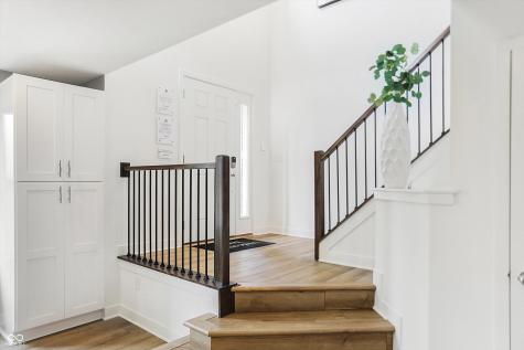 9335 Clarendon Drive Fishers IN 46038