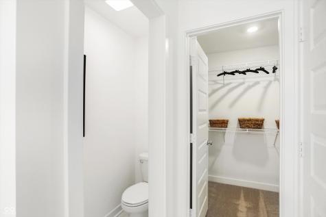 9335 Clarendon Drive Fishers IN 46038