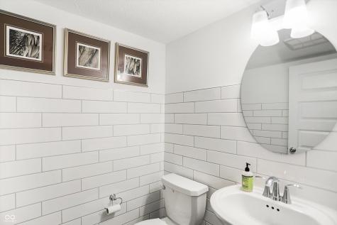 9335 Clarendon Drive Fishers IN 46038