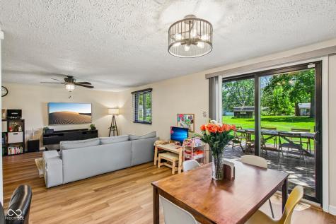 8047 Pebble Creek Court Indianapolis IN 46268