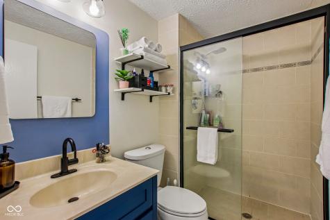 8047 Pebble Creek Court Indianapolis IN 46268
