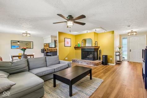 8047 Pebble Creek Court Indianapolis IN 46268