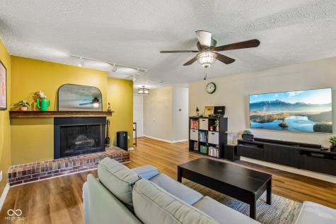 8047 Pebble Creek Court Indianapolis IN 46268
