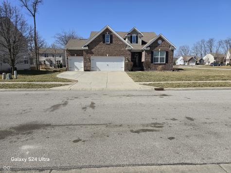 720 Erin Drive Avon IN 46123