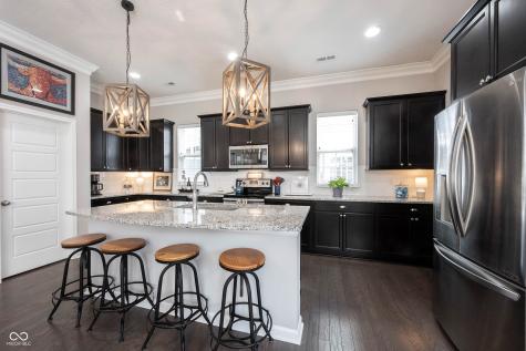 1671 Avondale Drive Westfield IN 46074