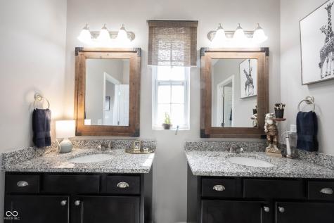 1671 Avondale Drive Westfield IN 46074