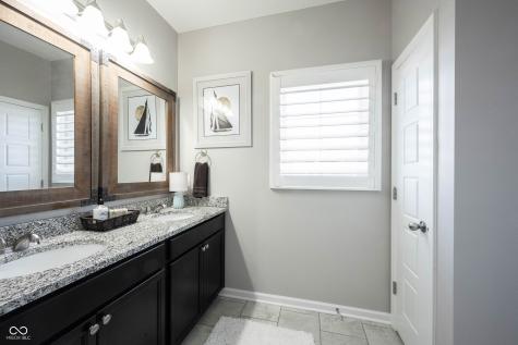 1671 Avondale Drive Westfield IN 46074