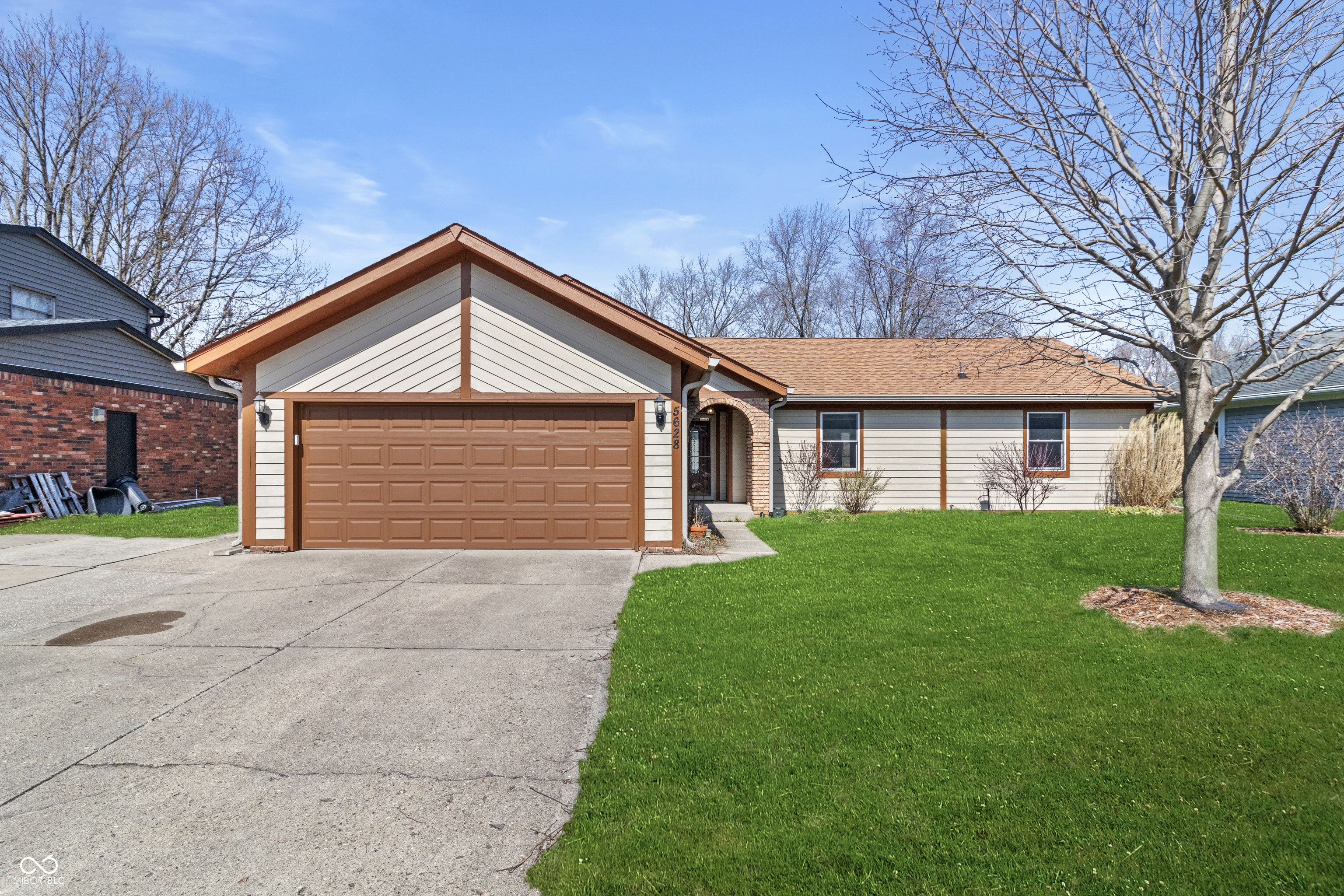 5628 Hill Rise Drive Indianapolis IN 46237