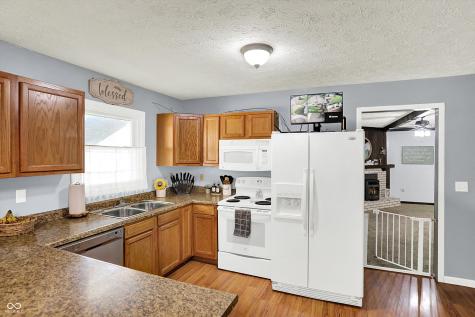 9422 Pearl Street Clarks Hill IN 47930