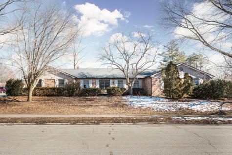 305 Hawthorne Drive Carmel IN 46033