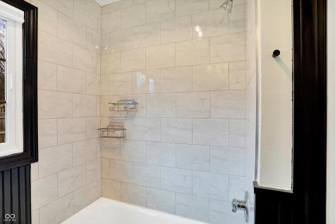 5548 Carrollton Avenue Indianapolis IN 46220