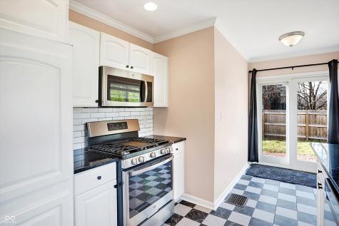 5548 Carrollton Avenue Indianapolis IN 46220