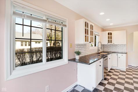 5548 Carrollton Avenue Indianapolis IN 46220
