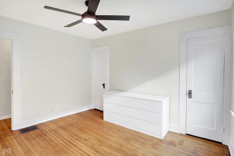5548 Carrollton Avenue Indianapolis IN 46220