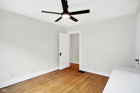 5548 Carrollton Avenue Indianapolis IN 46220