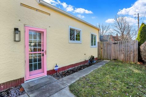 5548 Carrollton Avenue Indianapolis IN 46220