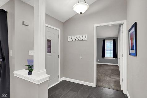 6104 Brandermill Ridge Columbus IN 47203