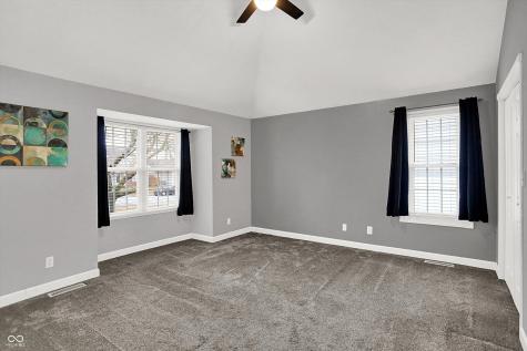 6104 Brandermill Ridge Columbus IN 47203