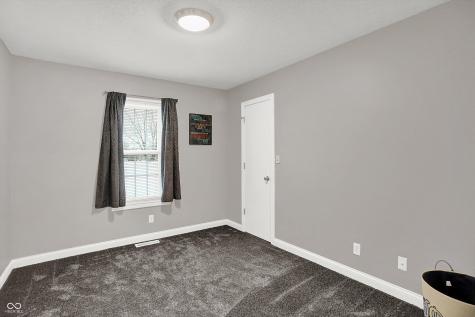 6104 Brandermill Ridge Columbus IN 47203