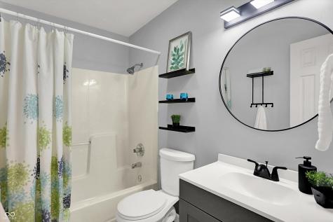6104 Brandermill Ridge Columbus IN 47203