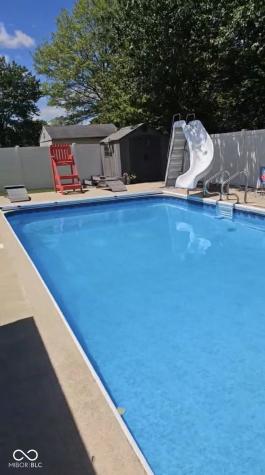 6104 Brandermill Ridge Columbus IN 47203