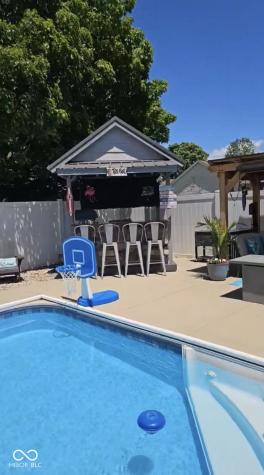 6104 Brandermill Ridge Columbus IN 47203