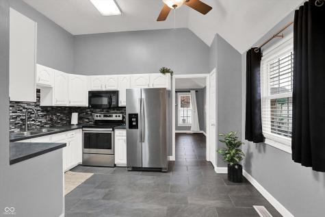 6104 Brandermill Ridge Columbus IN 47203