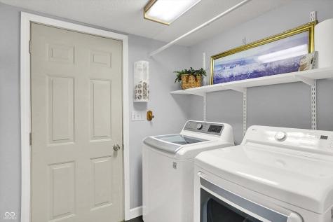 6104 Brandermill Ridge Columbus IN 47203
